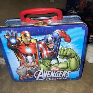 The avengers metal lunch box